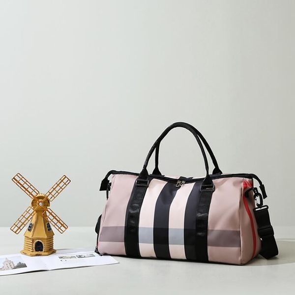 leather messenger bags outdoor sports travel fitness bag waterproof wear-resistant oxford women handbag wet and dry separation large capacit
leather messenger bags outdoor sports travel fitness bag waterproof wear-resistant oxford women handbag wet and dry separation large capacit