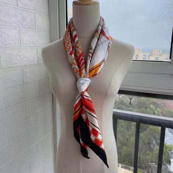 arrival spring summer classic chain 100% pure silk scarf twill hand made roll 90*90 cm shawl wrap for women lady gift scarves, Blue;gray
arrival spring summer classic chain 100% pure silk scarf twill hand made roll 90*90 cm shawl wrap for women lady gift scarves, Blue;gray