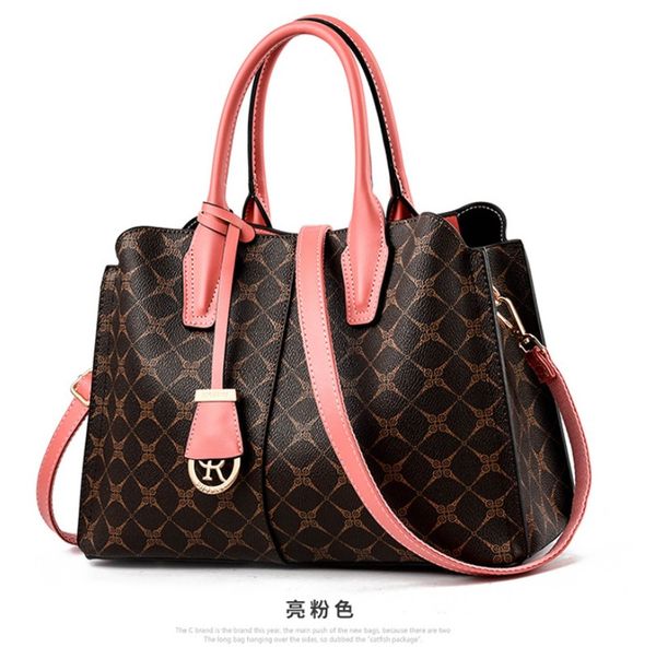designer ladies handbag messenger bag style outdoor casual fashion presbyopic one shoulder suitable for all kinds of occasions rubber pink b
designer ladies handbag messenger bag style outdoor casual fashion presbyopic one shoulder suitable for all kinds of occasions rubber pink b