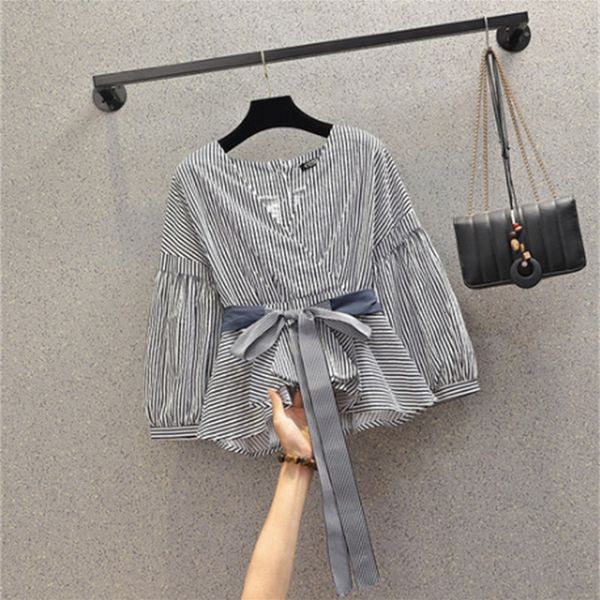 women's blouses & shirts elegant sweet office ladies ruffles blouse shirt women fashion spring v-neck bow design loose striped fw962 h, White
women's blouses & shirts elegant sweet office ladies ruffles blouse shirt women fashion spring v-neck bow design loose striped fw962 h, White