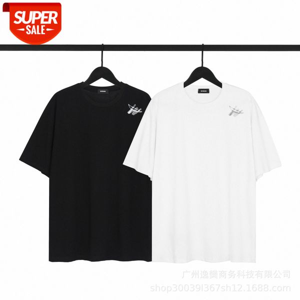 done graffiti w letter print simple loose round neck couple short-sleeved t-shirt #we0n, White;black
done graffiti w letter print simple loose round neck couple short-sleeved t-shirt #we0n, White;black