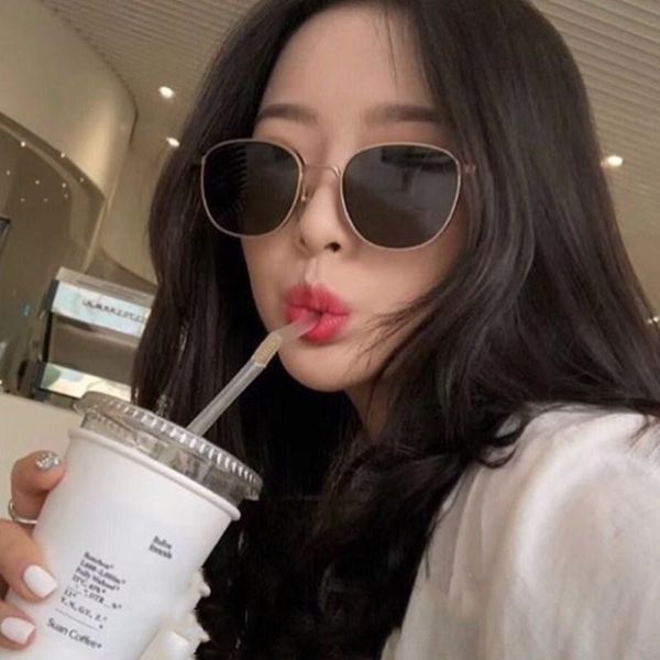 sunglasses small square retro polarized hong kong style female net red male trendy metal glasses frame, White;black
sunglasses small square retro polarized hong kong style female net red male trendy metal glasses frame, White;black