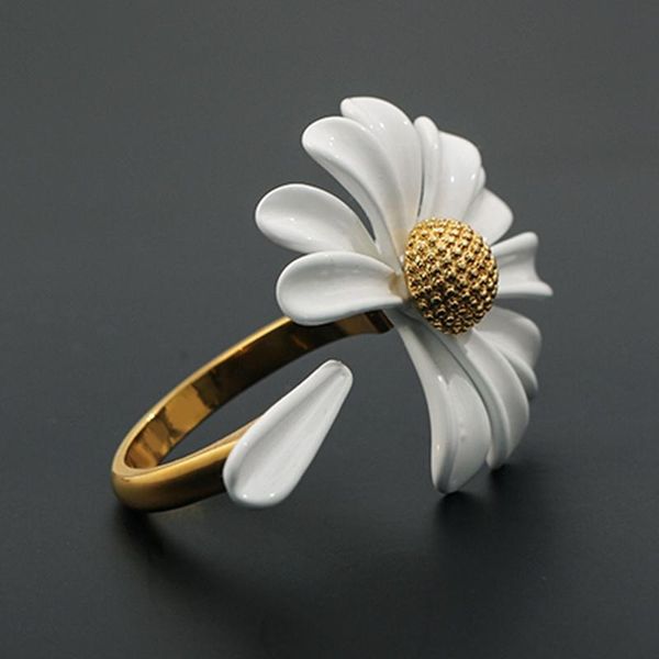 spring white enamel daisy flower vintage elegant simple opening rings for women jewelry party gifts wedding, Slivery;golden
spring white enamel daisy flower vintage elegant simple opening rings for women jewelry party gifts wedding, Slivery;golden