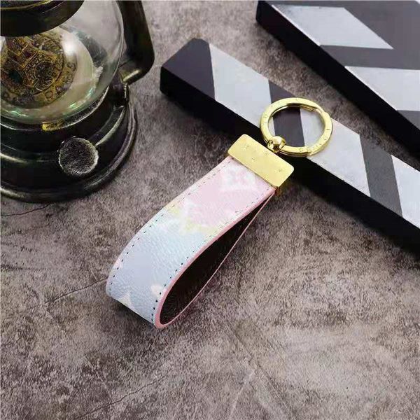 2021 Top brand designer high quailty keychains 6 colors could be chosen perfect key rings come with box
2021 Top brand designer high quailty keychains 6 colors could be chosen perfect key rings come with box