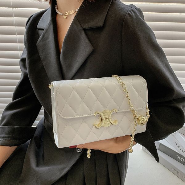 xiaoxiangfeng bag women's summer 2021 chaoyangpi small golden ball chain single shoulder portable messenger lingge
xiaoxiangfeng bag women's summer 2021 chaoyangpi small golden ball chain single shoulder portable messenger lingge