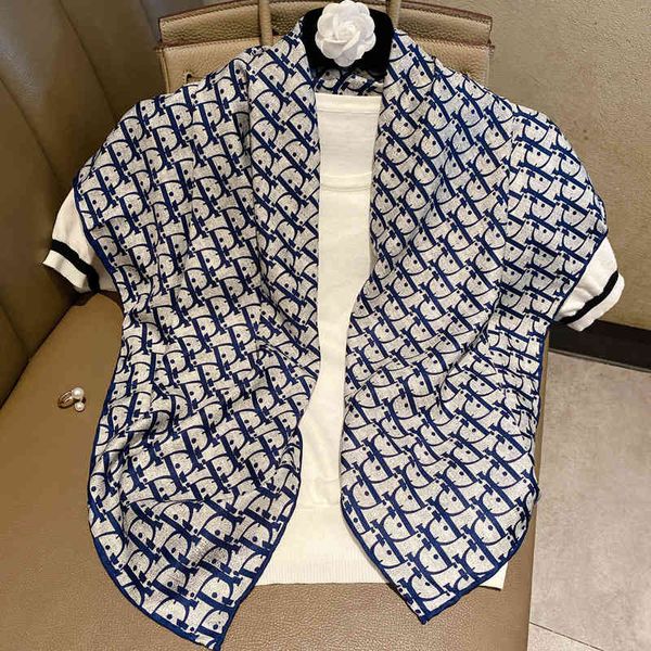 fine spring new twill silk scarves women's 90 square signature printing professional, Blue;gray
fine spring new twill silk scarves women's 90 square signature printing professional, Blue;gray