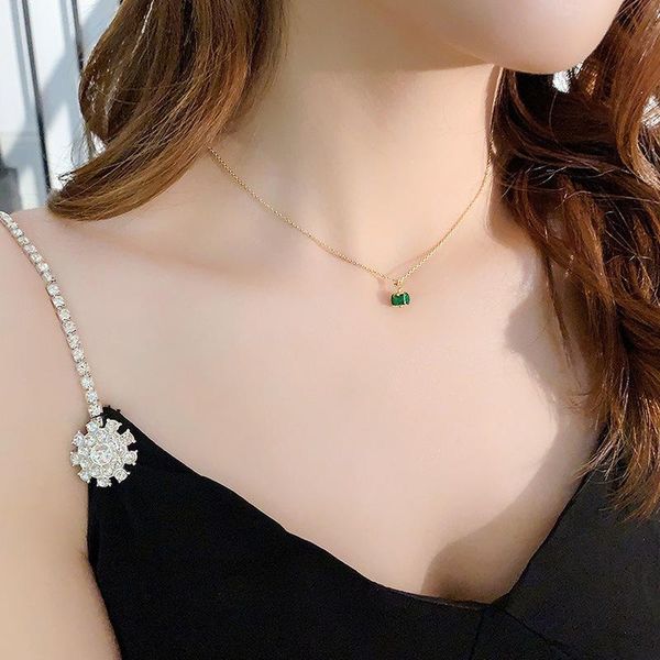 pendant necklaces korean exquisite petite green rhinestones geometry short necklace temperament fashion women girl jewelry accessories, Silver
pendant necklaces korean exquisite petite green rhinestones geometry short necklace temperament fashion women girl jewelry accessories, Silver