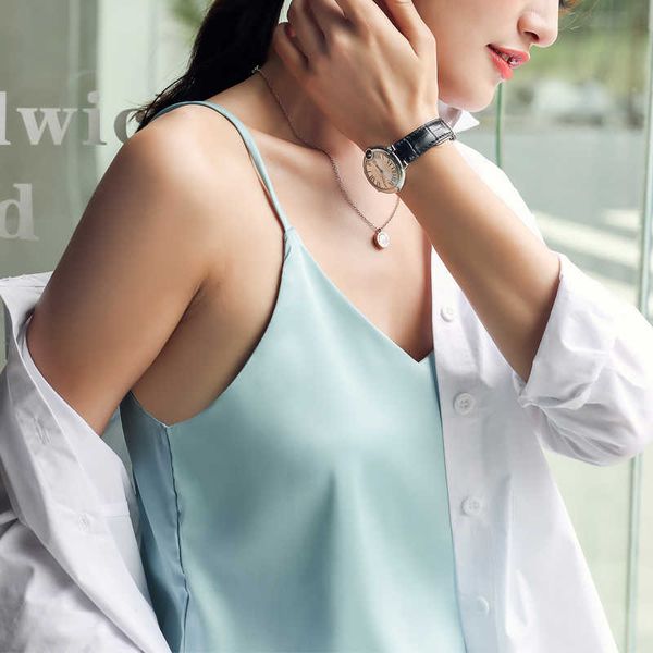 korean silk satin v-neck tank elegant woman sleeveless plus size office lady solid tees camis 210623, White
korean silk satin v-neck tank elegant woman sleeveless plus size office lady solid tees camis 210623, White