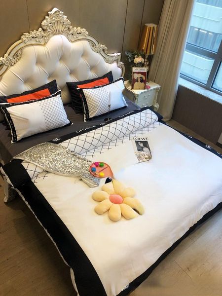 bedding sets pure cotton brushed ab version four-piece duvet cover bedspread european style white tide brand model room
bedding sets pure cotton brushed ab version four-piece duvet cover bedspread european style white tide brand model room