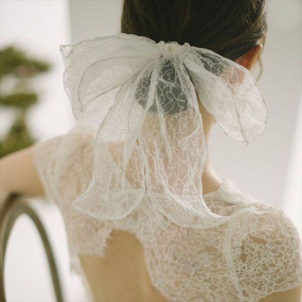 bride's wedding hair ornament white sequin lace bow modeling pearl inlaid spring clip hairpin engagement certificate, Slivery;golden
bride's wedding hair ornament white sequin lace bow modeling pearl inlaid spring clip hairpin engagement certificate, Slivery;golden
