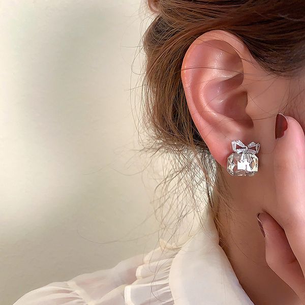 925 silver needle crystal zircon bow geometric square simple fashion temperament earrings female, Golden
925 silver needle crystal zircon bow geometric square simple fashion temperament earrings female, Golden