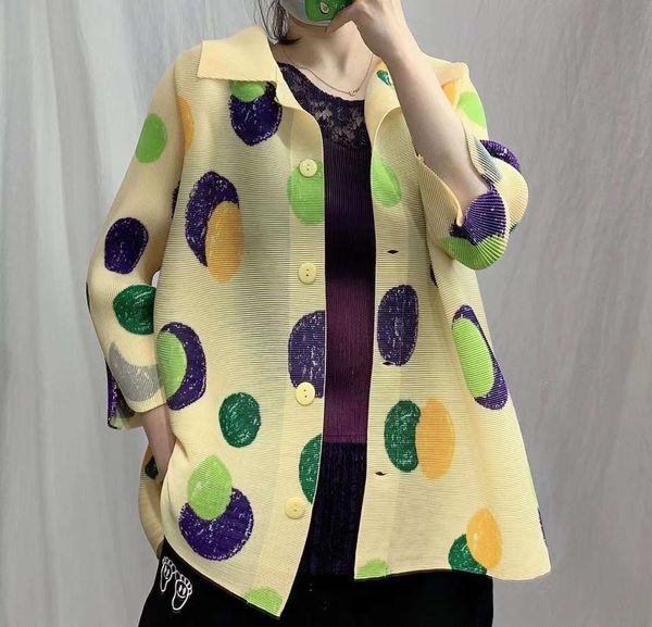dresses miyake folds three quarter polka dot print turn-down collar single breasted coat, White
dresses miyake folds three quarter polka dot print turn-down collar single breasted coat, White