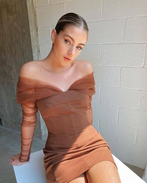 tight brown mesh long sleeve one-shoulder woman dress fashion winter street christmas casual dresses, Black;gray
tight brown mesh long sleeve one-shoulder woman dress fashion winter street christmas casual dresses, Black;gray
