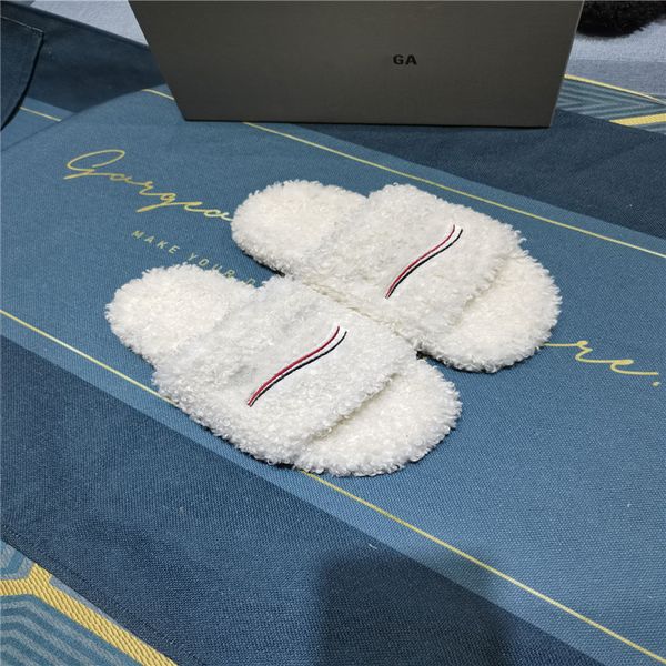 women platform flat wool slippers luxury designer letters home casual shoes winter suede leather slides man classic sandals size35-45, Black
women platform flat wool slippers luxury designer letters home casual shoes winter suede leather slides man classic sandals size35-45, Black