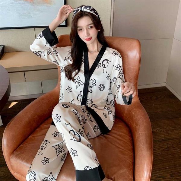 qsrocio women's pajamas set v neck fashion letters print sleepwear luxury silk like nightwear casual homewear 211215, Black;red
qsrocio women's pajamas set v neck fashion letters print sleepwear luxury silk like nightwear casual homewear 211215, Black;red