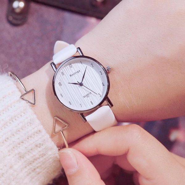wristwatches simple white women watches 2021 fresh female quartz watch blue pointer fashion casual ladies leather gift clock, Slivery;brown
wristwatches simple white women watches 2021 fresh female quartz watch blue pointer fashion casual ladies leather gift clock, Slivery;brown