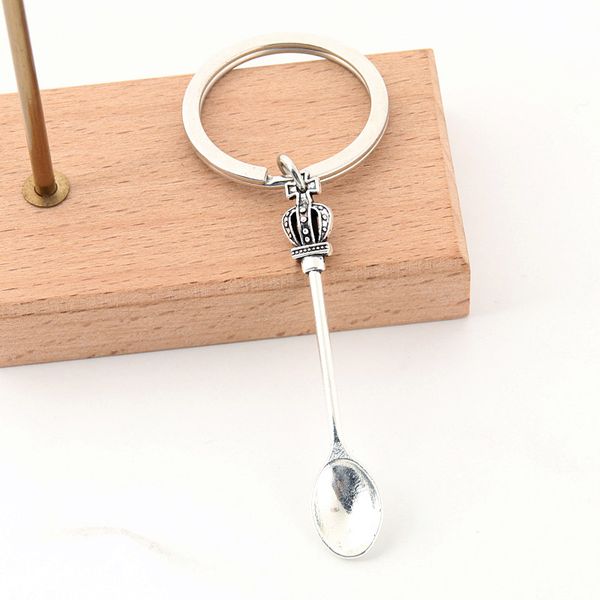 new spoon crown pendants diy men keychain metal keyring kitchen jewelry souvenir for gift, Silver
new spoon crown pendants diy men keychain metal keyring kitchen jewelry souvenir for gift, Silver