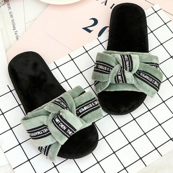 fashion winter women slippers with fur home outdoor casual warm female ladies cotton bow shoes b17, Black
fashion winter women slippers with fur home outdoor casual warm female ladies cotton bow shoes b17, Black