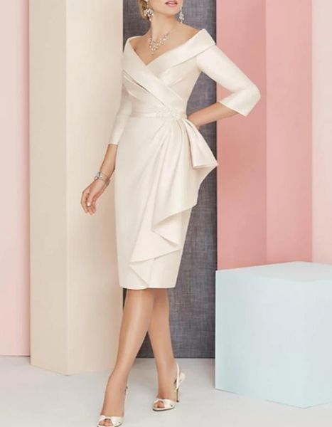 sheath / column mother of the bride dress plus size elegant vintage v neck knee length satin 3/4 sleeve with sash ribbon ruching 2021 c053, Black;red
sheath / column mother of the bride dress plus size elegant vintage v neck knee length satin 3/4 sleeve with sash ribbon ruching 2021 c053, Black;red