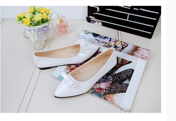 2021 spring and autumn shoes with new style fashion flat bottom pointed end women's shoes @9026, Black
2021 spring and autumn shoes with new style fashion flat bottom pointed end women's shoes @9026, Black