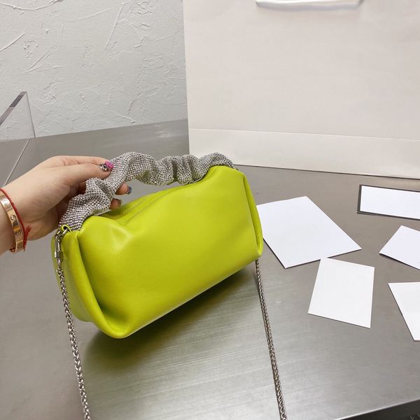 2021 american romantic women shining crystal bag banquet clutch bags princess style delicate shoulder package party handbag high quality
2021 american romantic women shining crystal bag banquet clutch bags princess style delicate shoulder package party handbag high quality