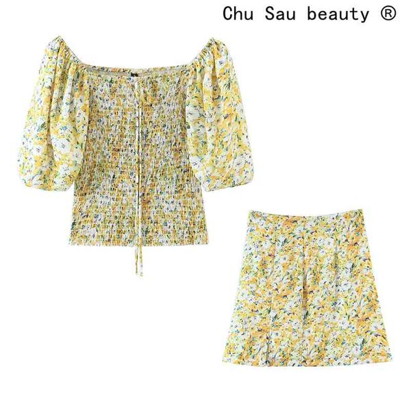 vintage square collar elastic pleated slim printed short lantern sleeve blouse crop + split mini skirt woman summer 210508, White
vintage square collar elastic pleated slim printed short lantern sleeve blouse crop + split mini skirt woman summer 210508, White