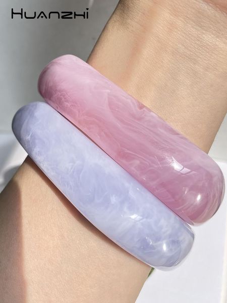 bangle huanzhi 2021 irregular square geometric transparent acrylic resin wide bracelet for women vintage exaggerate jewelry gifts, Black
bangle huanzhi 2021 irregular square geometric transparent acrylic resin wide bracelet for women vintage exaggerate jewelry gifts, Black