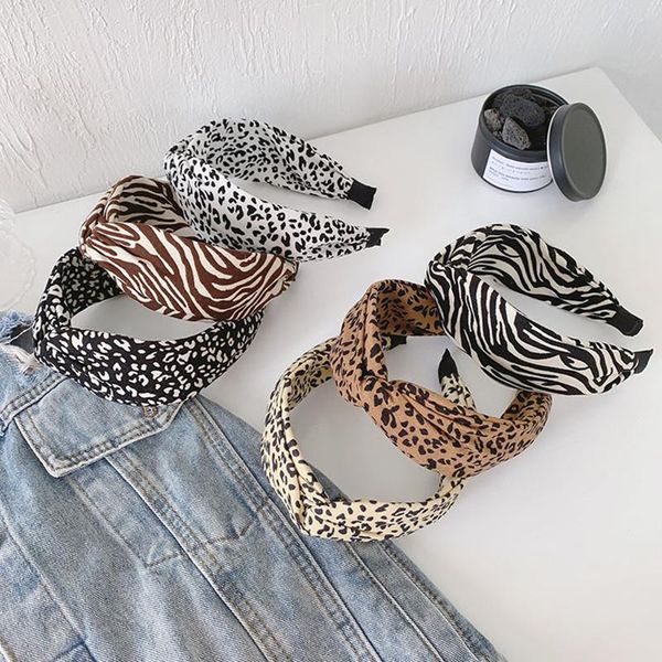 hair accessories leopard print plush headbands fashion women cross knotted simple headband wild band headwear winter
hair accessories leopard print plush headbands fashion women cross knotted simple headband wild band headwear winter