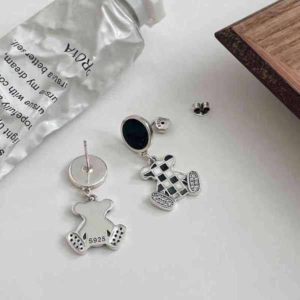 s925 sterling silver bear checkerboard female earrings light luxury high-end temperament 2022 trend, Golden
s925 sterling silver bear checkerboard female earrings light luxury high-end temperament 2022 trend, Golden