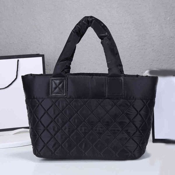 luxury tote women quilted satchels handbags branded soft nylon square handel lapbags for work 010100718
luxury tote women quilted satchels handbags branded soft nylon square handel lapbags for work 010100718