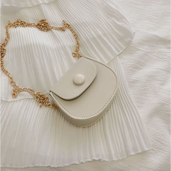 2022 new net fashion bag single shoulder messenger bag 220082505
2022 new net fashion bag single shoulder messenger bag 220082505