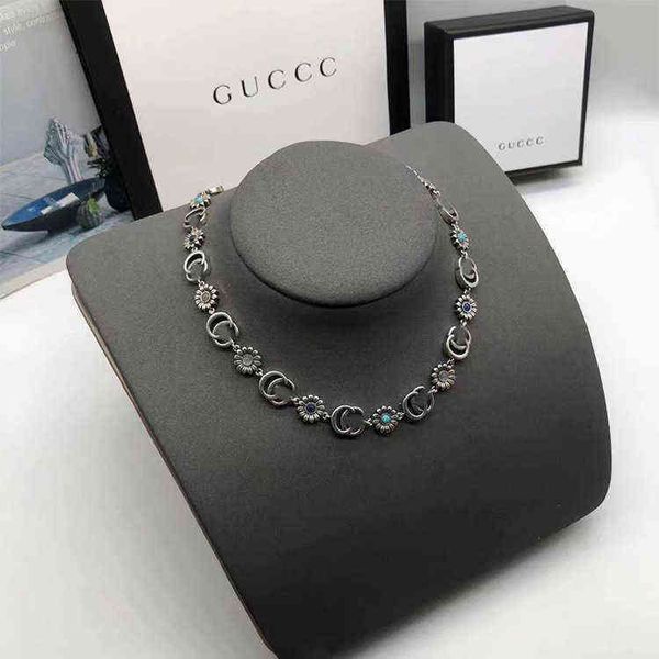 factory outlet small daisy necklace female letter flower neck chain light luxury high sense of temperament same style, Silver
factory outlet small daisy necklace female letter flower neck chain light luxury high sense of temperament same style, Silver