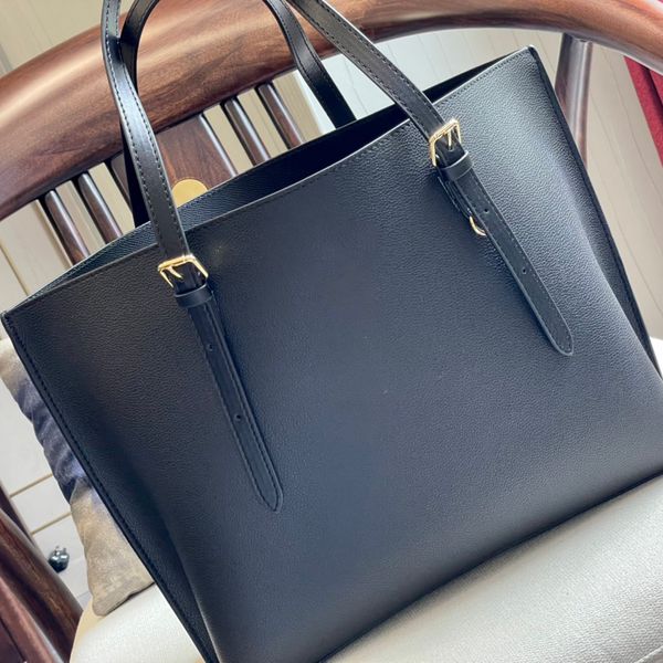 women bucket luxury bags simple shopping bag geniuses leather bags brand purse fashion lady shoulder-bags woman handbag luxuries totes femal
women bucket luxury bags simple shopping bag geniuses leather bags brand purse fashion lady shoulder-bags woman handbag luxuries totes femal