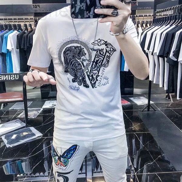 men's t-shirts designer european tiger embroidery drill short sleeve t-shirt men's fashion brand personality 2022 summer new round, White;black
men's t-shirts designer european tiger embroidery drill short sleeve t-shirt men's fashion brand personality 2022 summer new round, White;black