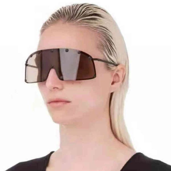 2021 new one-piece rivet sunglass goggl oversized frame sunglass windproof sand proof sunglass, White;black
2021 new one-piece rivet sunglass goggl oversized frame sunglass windproof sand proof sunglass, White;black
