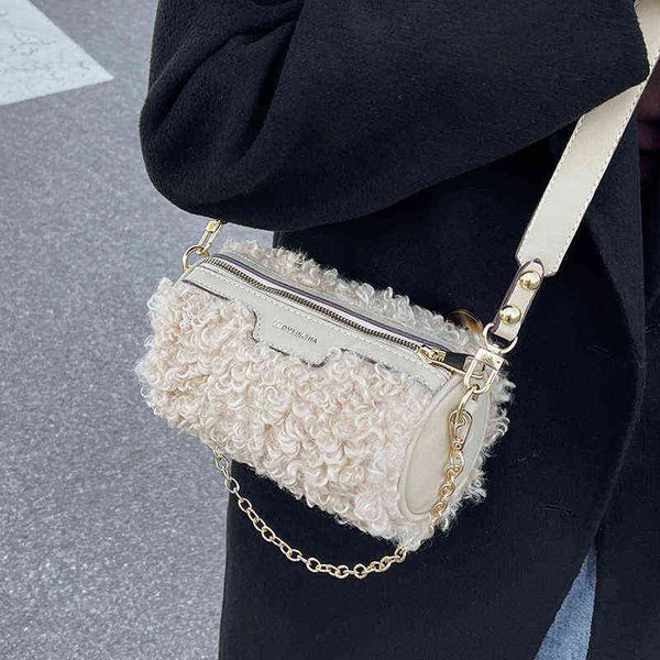 evening bags small soft faux fur crossbody for women 2022 winter simple design solid color shoulder handbags and purses 220517
evening bags small soft faux fur crossbody for women 2022 winter simple design solid color shoulder handbags and purses 220517