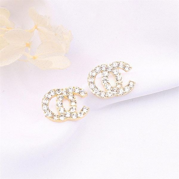 simple women fashion brand design stud pearl crystal rhinestone metal gold silver double letter earrings for girls lo259p, Golden;silver
simple women fashion brand design stud pearl crystal rhinestone metal gold silver double letter earrings for girls lo259p, Golden;silver