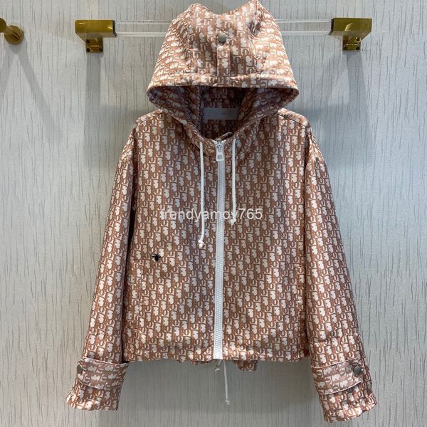 women's jackets spring / summer zipper hooded jacket classic old flower full body jacquard embroidered stormsuit, Black;brown
women's jackets spring / summer zipper hooded jacket classic old flower full body jacquard embroidered stormsuit, Black;brown