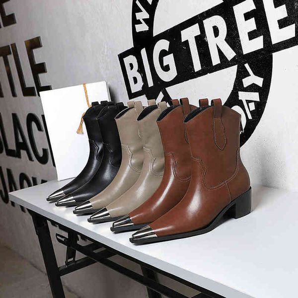 fashion boots winter high heel wood grain thick metal pointed iron head women knight boots short 220820, Black
fashion boots winter high heel wood grain thick metal pointed iron head women knight boots short 220820, Black