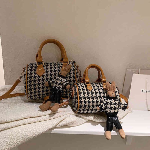 bags handbags korean fashion handbag women's 2022 winter tide wool tweed thousand bird lattice pillow one shoulder messenger, Black;red
bags handbags korean fashion handbag women's 2022 winter tide wool tweed thousand bird lattice pillow one shoulder messenger, Black;red