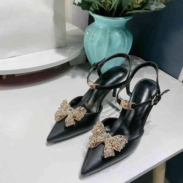 sandals luxury rhinestones bow thin heeled sandals designer classic elegant one line belt high heels women dress shoes summer pumps 220323, Black
sandals luxury rhinestones bow thin heeled sandals designer classic elegant one line belt high heels women dress shoes summer pumps 220323, Black