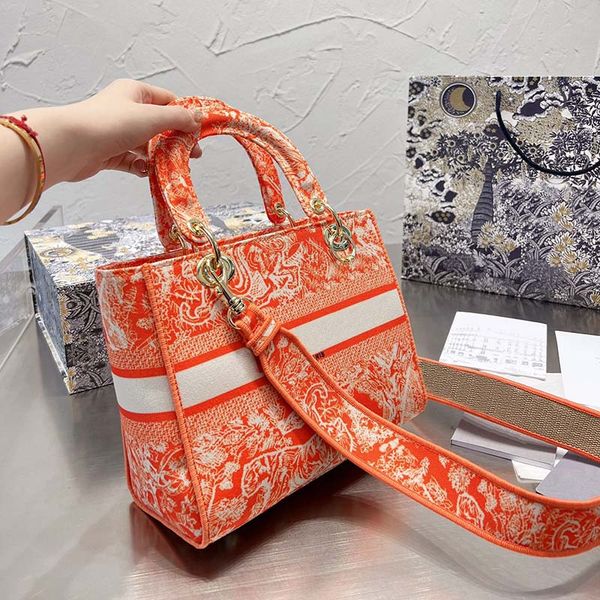 2022 new style 7a designer dupes bag womens bags luxurious totes designers handbag women printing crossbody bags with box by branddesigner20
2022 new style 7a designer dupes bag womens bags luxurious totes designers handbag women printing crossbody bags with box by branddesigner20