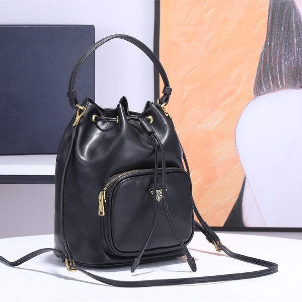 designer luxury handbag purse backpacks duet re-nylon bucket shoulder bag black leather satchel women fashion bag
designer luxury handbag purse backpacks duet re-nylon bucket shoulder bag black leather satchel women fashion bag