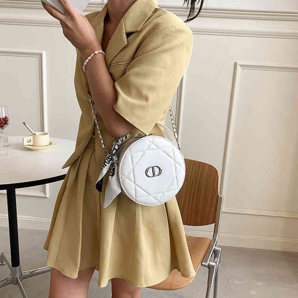 2022 new designer handbags factory store embroidered silk scarf chain round single shoulder messenger portable ins foreign style small
2022 new designer handbags factory store embroidered silk scarf chain round single shoulder messenger portable ins foreign style small