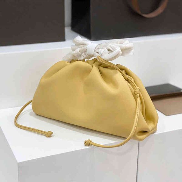 fold handbags venetas designer bottegas the cloud same leather high-end small women's messenger bag one sh gxe6
fold handbags venetas designer bottegas the cloud same leather high-end small women's messenger bag one sh gxe6