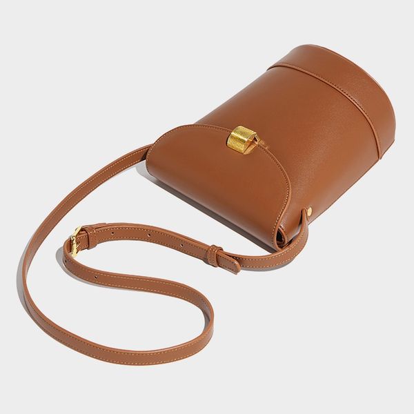 plain versatile crossbody bag bucket women's mobile phone cash smooth luxury leather and metallic buckle with thin strap tote
plain versatile crossbody bag bucket women's mobile phone cash smooth luxury leather and metallic buckle with thin strap tote
