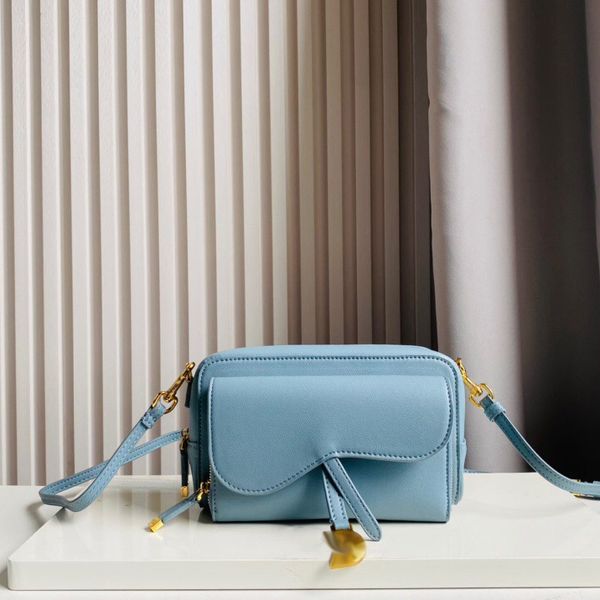 2022 luxurys designers women gold chain crossbody bag leather handbag bags tote flip cover shoulder bag wallet cross plain purse
2022 luxurys designers women gold chain crossbody bag leather handbag bags tote flip cover shoulder bag wallet cross plain purse