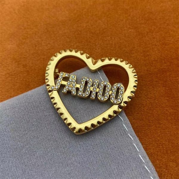 80% off wholesale shop family love female year new net red high version brooch, Gray
80% off wholesale shop family love female year new net red high version brooch, Gray