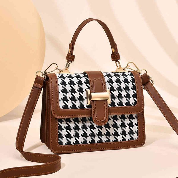 new fashion trend luxury brand designer bag wholesale small square and summer 2022 minority texture single shoulder female
new fashion trend luxury brand designer bag wholesale small square and summer 2022 minority texture single shoulder female