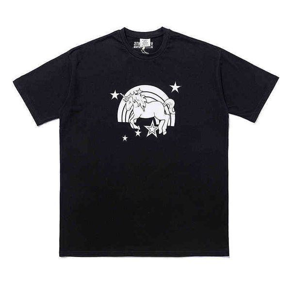 the right version of trendy brand vettemens unicorn screen red same loose men's and women's short sleeve t-shirt, White;black
the right version of trendy brand vettemens unicorn screen red same loose men's and women's short sleeve t-shirt, White;black